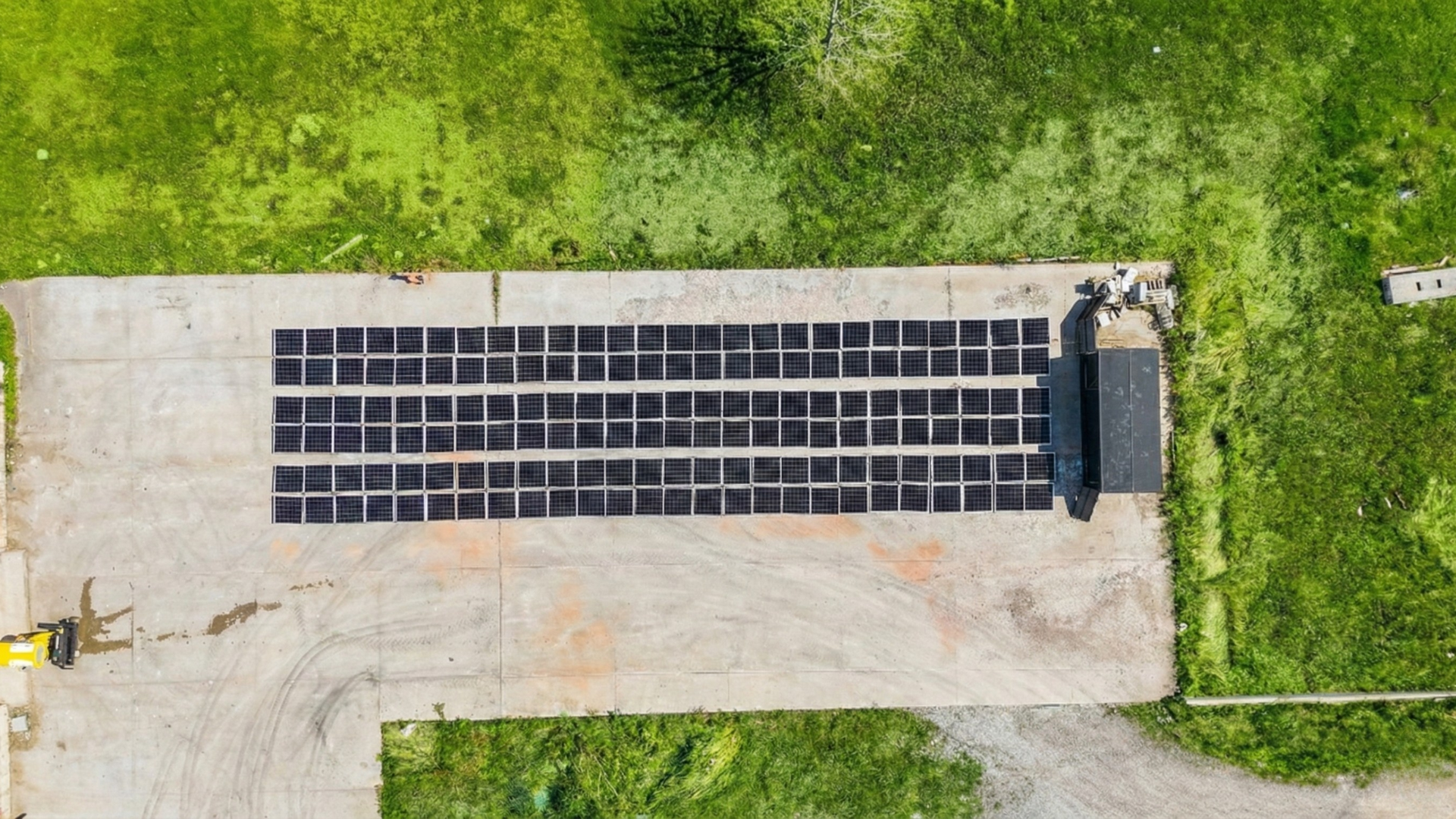 FOLDABLE Solar Container - Render 2